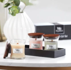 Woodwick Deluxe Gift Set Mini Jar Spring/Summer - Geurkaars -Woonaccessoire Winkel woodwick deluxe set s jar lente summer geurskaars 3